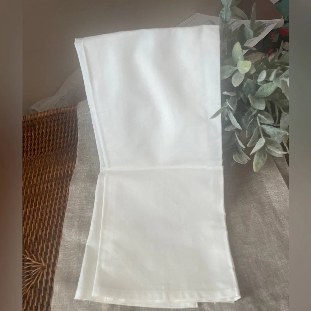 Pottery Barn Floral Bunny Kitchen Towel - Picture 3 of 4